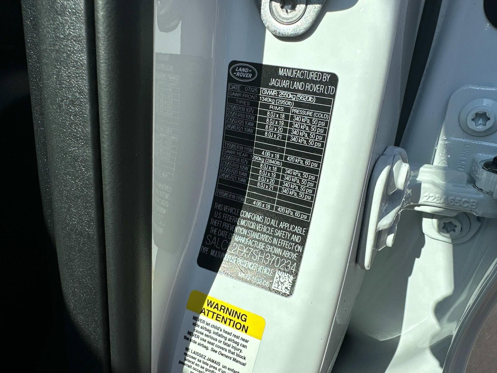 New 2025 Land Rover Discovery Sport Dynamic SE image 22