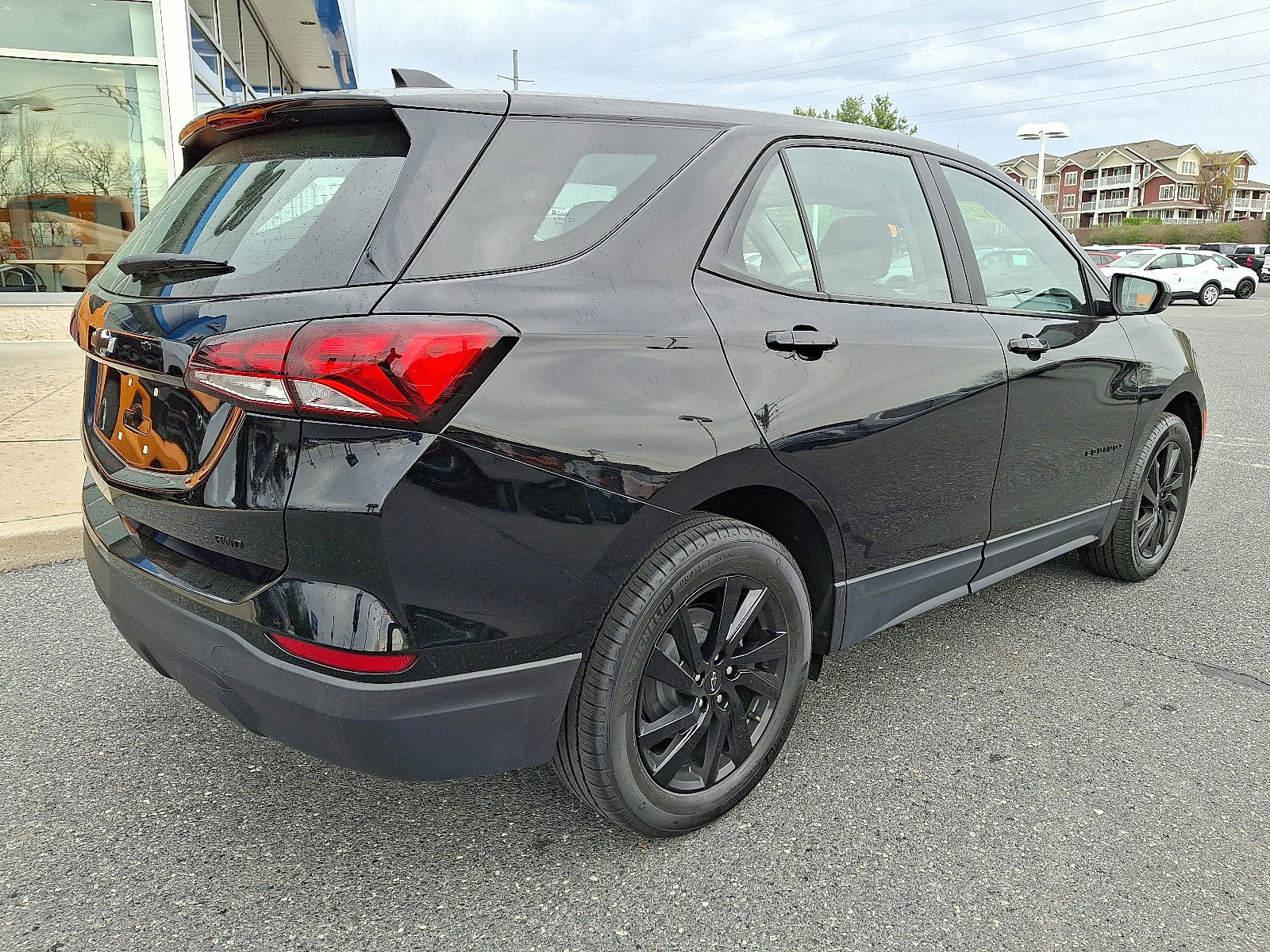 Certified 2024 Chevrolet Equinox LS w/ Midnight Edition image 7