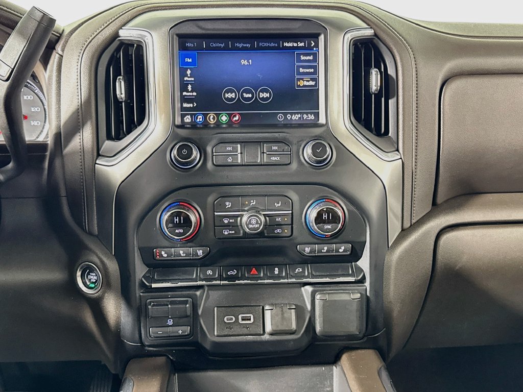 Used 2020 Chevrolet Silverado 1500 LTZ w/ LTZ Convenience Package AWD/4WD image 13