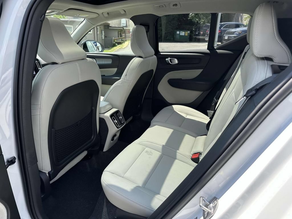 New 2026 Volvo XC40 B4 Plus w/ Protection Package Premier FWD image 14
