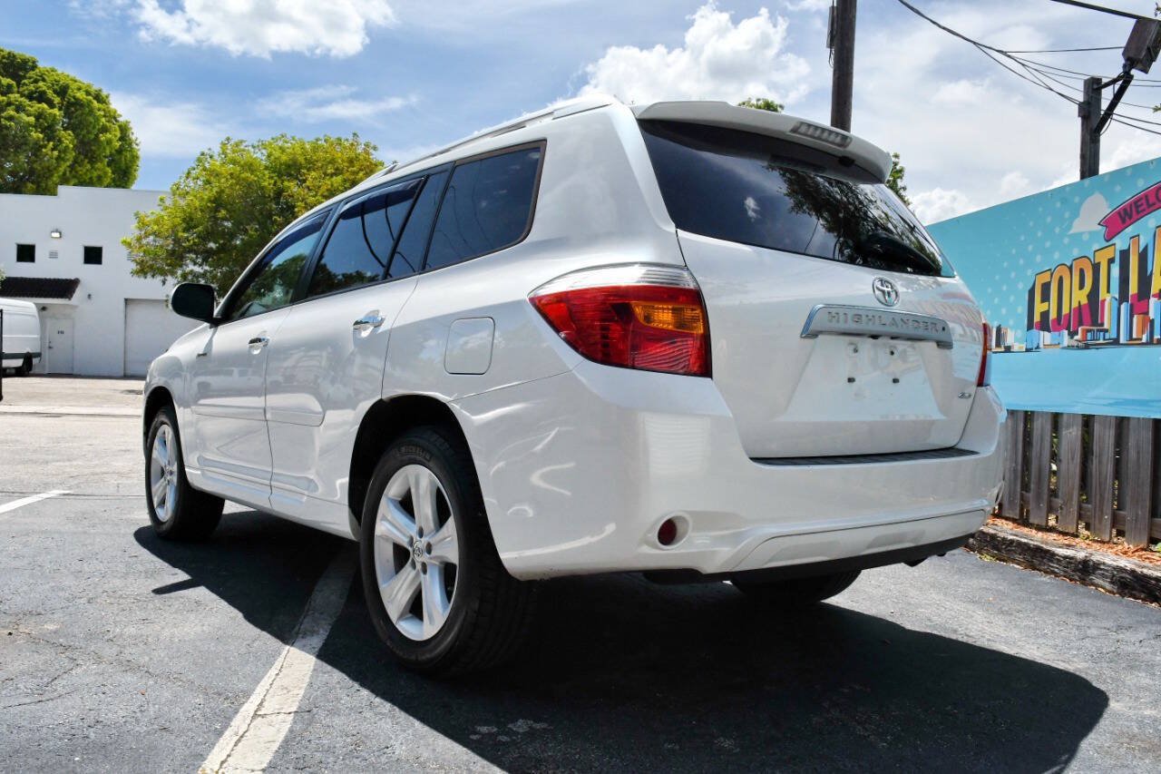 Used 2010 Toyota Highlander Limited AWD/4WD image 15