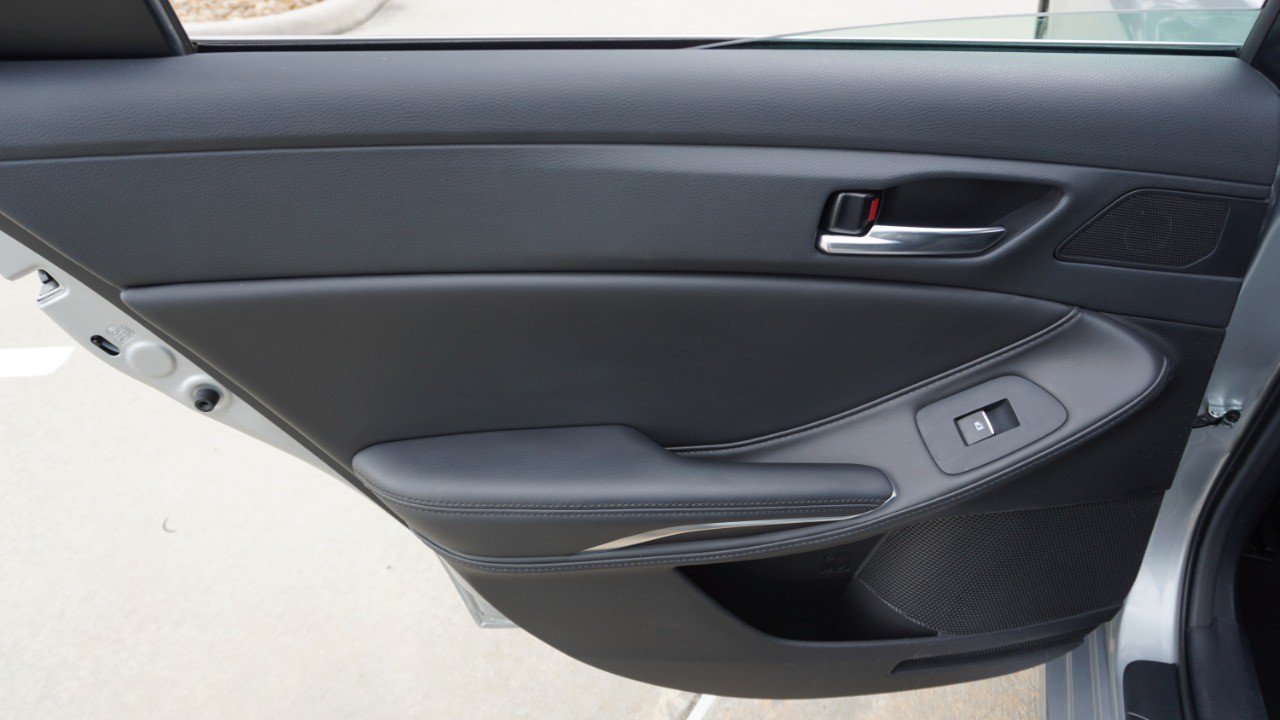 Used 2022 Toyota Avalon XLE FWD image 33