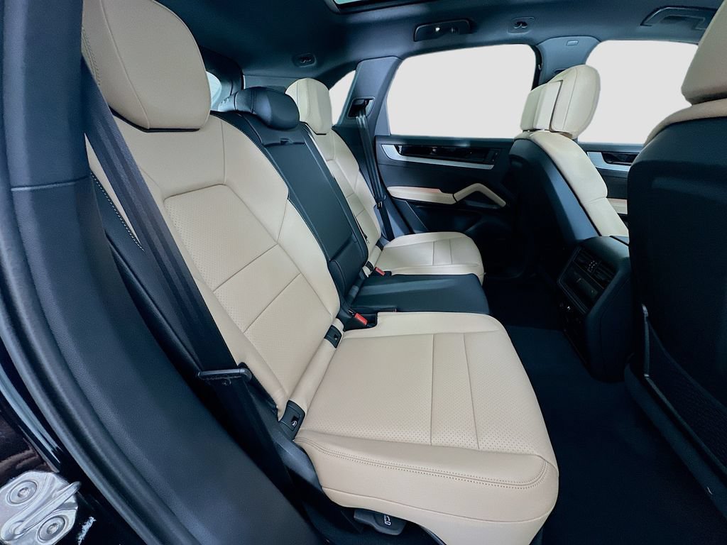 New 2026 Porsche Cayenne AWD/4WD image 29