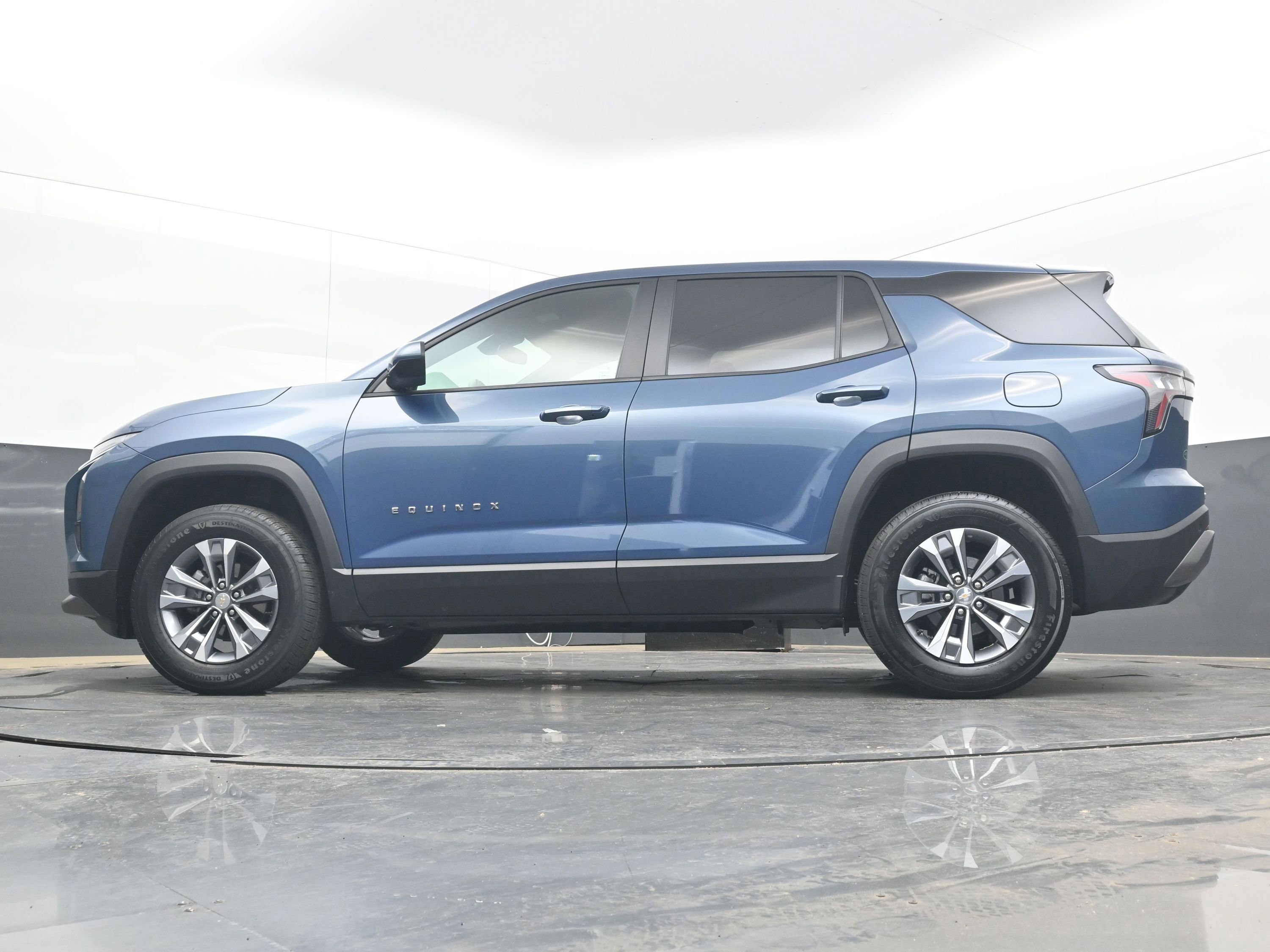 Certified 2025 Chevrolet Equinox LT FWD image 24
