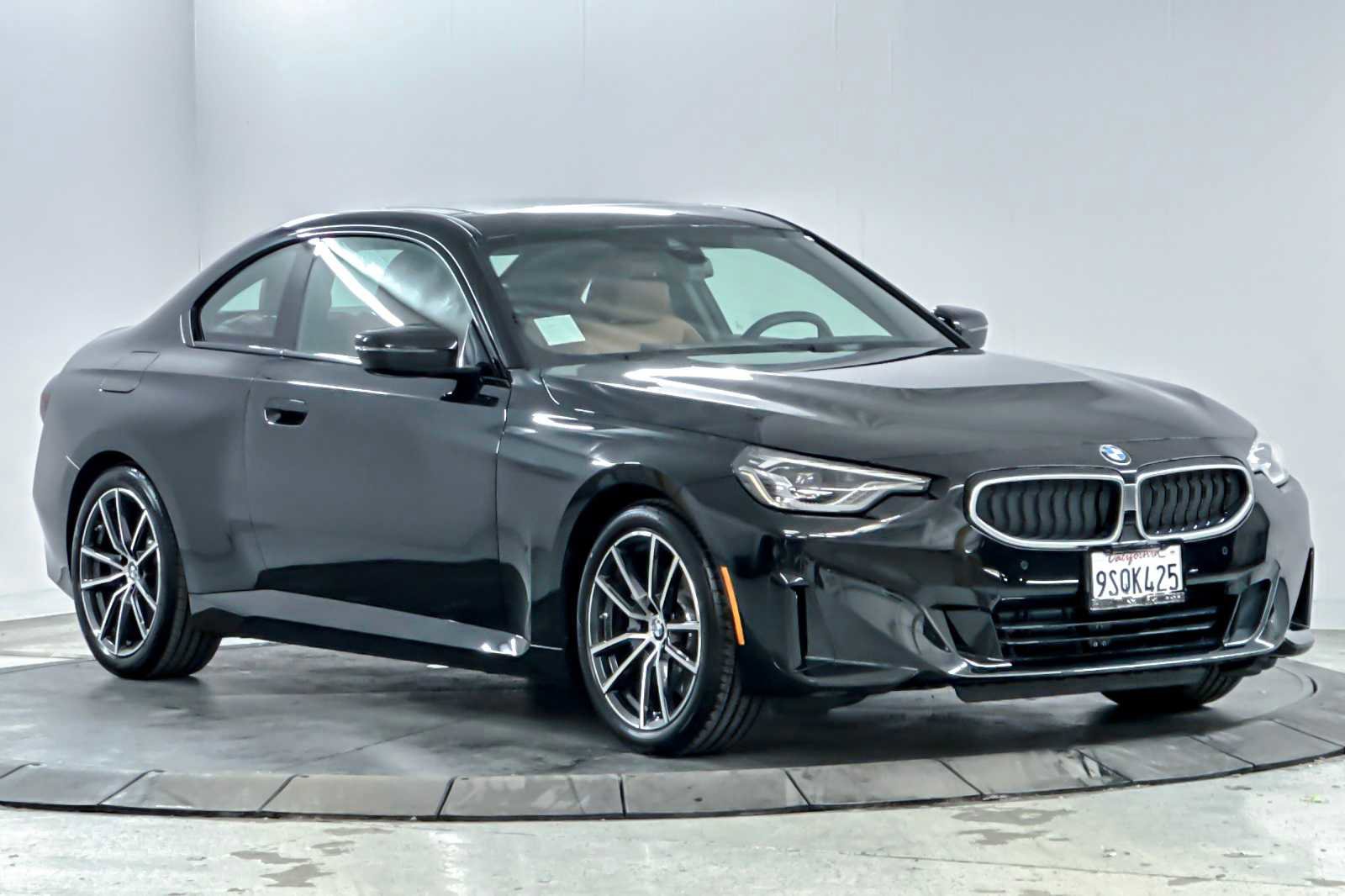 Used 2025 BMW 230i Coupe w/ Premium Package image 9