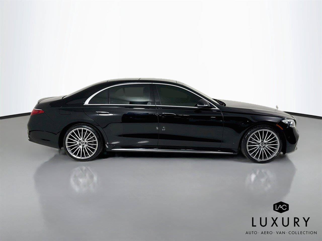 Used 2023 Mercedes-Benz S 500 4MATIC image 4