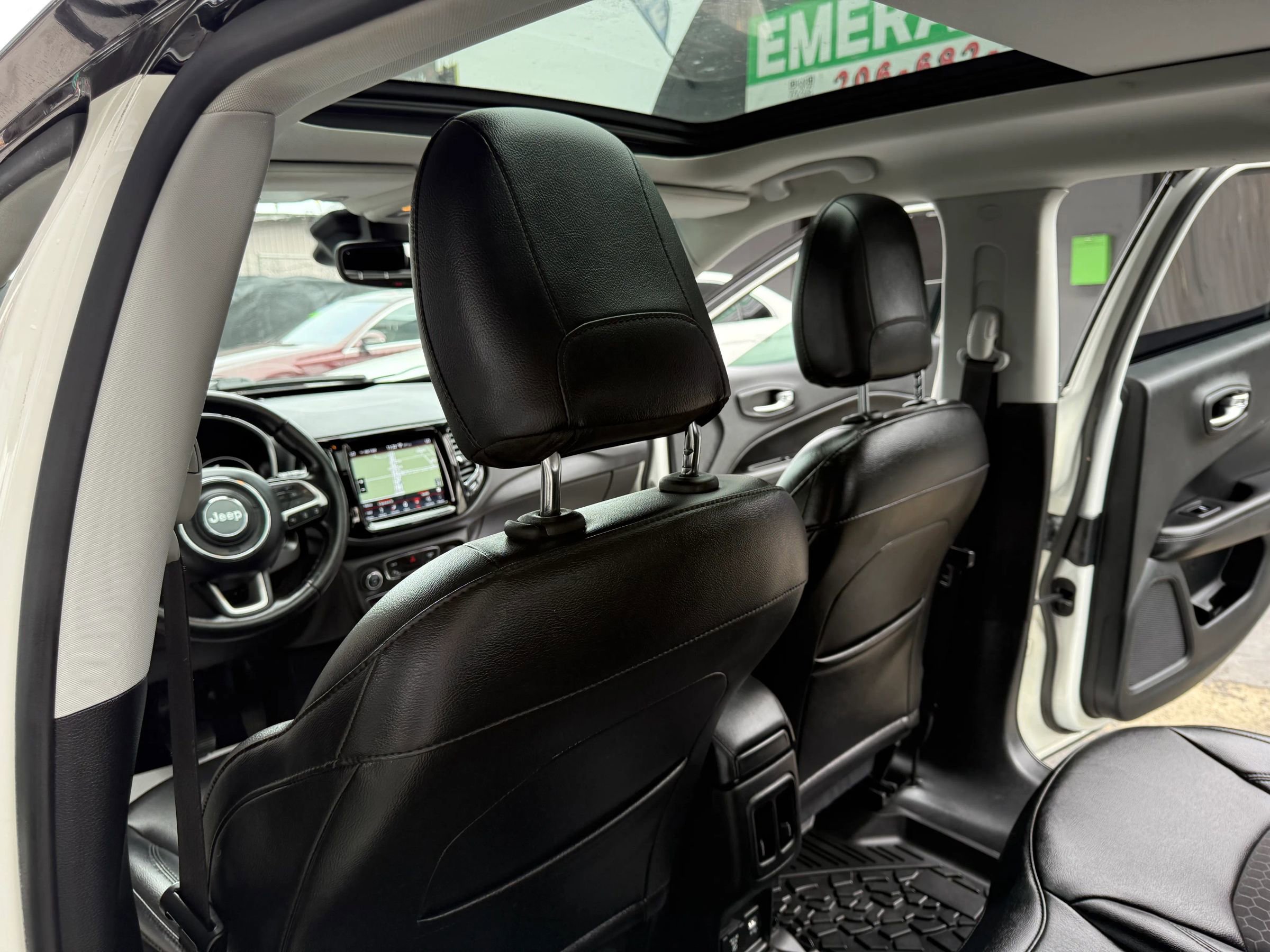 Used 2019 Jeep Compass Latitude image 15