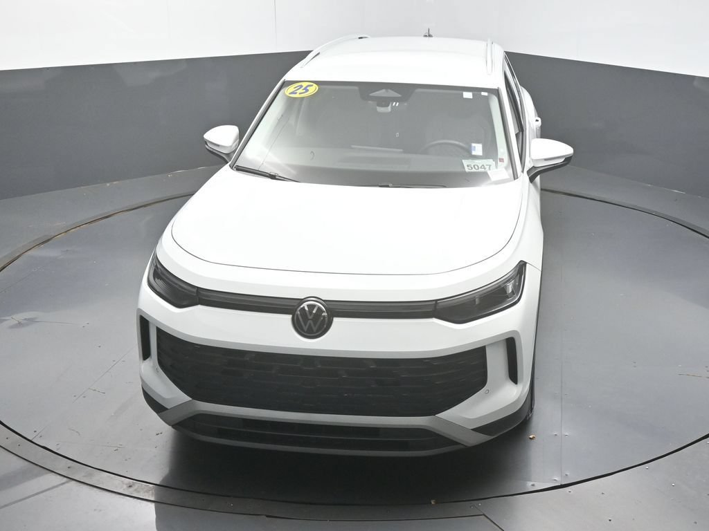 Used 2025 Volkswagen Tiguan S FWD image 43