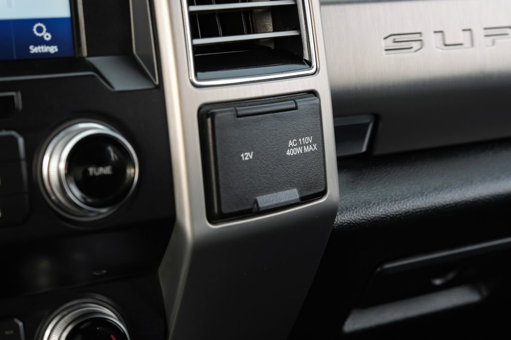 Used 2021 Ford F250 Platinum w/ FX4 Off-Road Package image 28