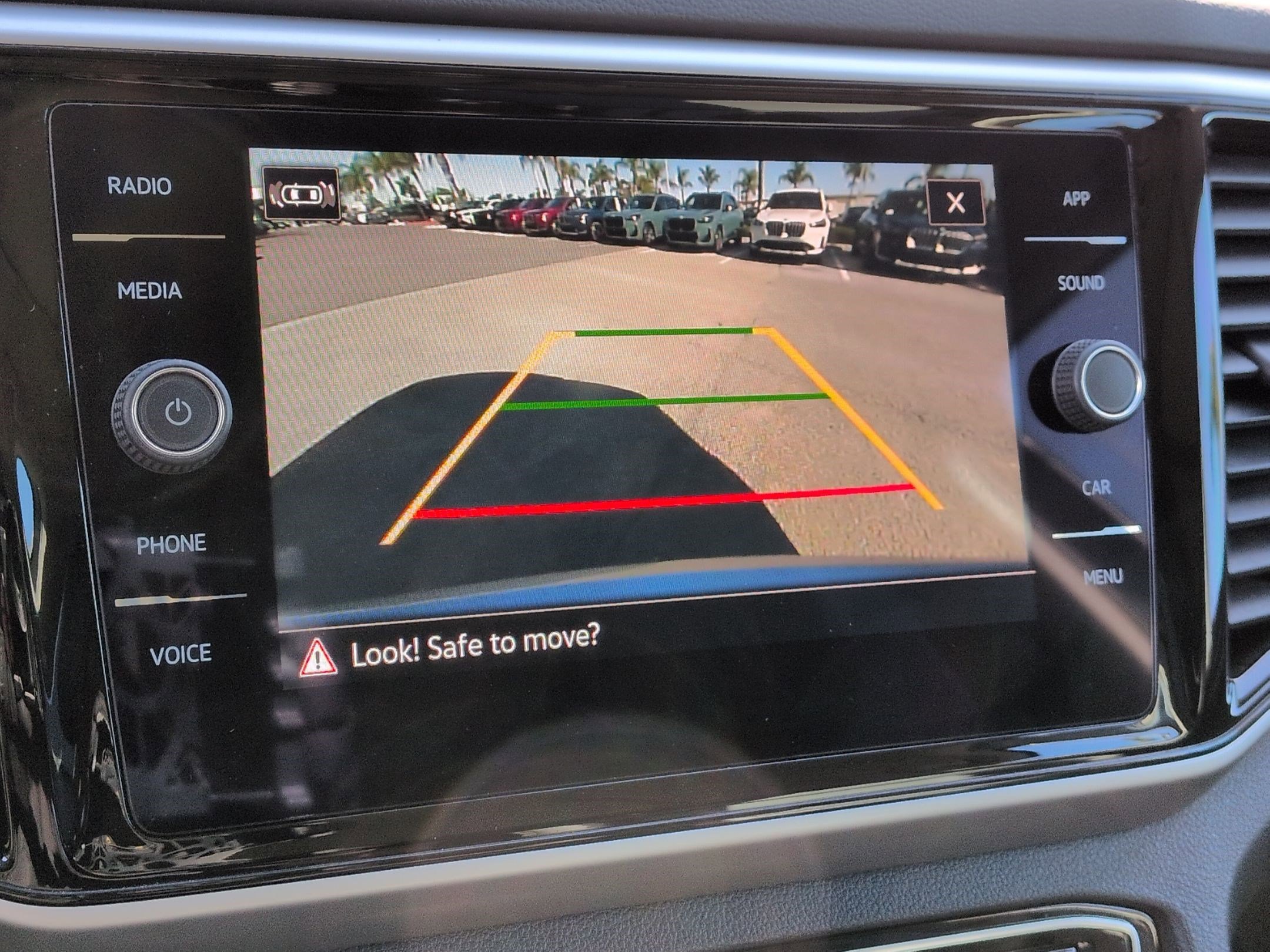 Used 2023 Volkswagen Atlas SE w/ Panoramic Sunroof Package image 23