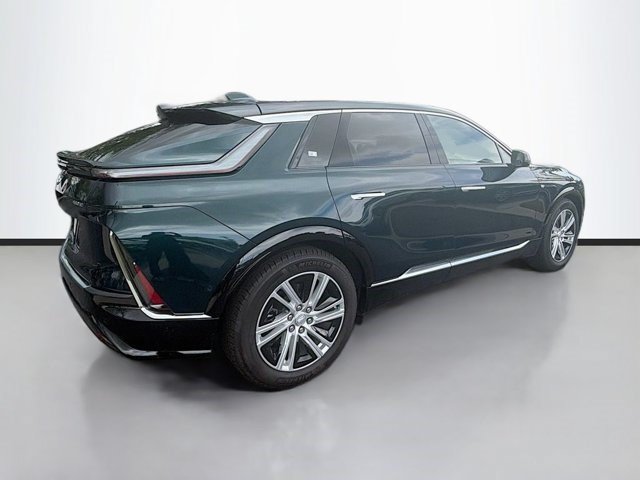 Certified 2024 Cadillac Lyriq Tech w/ Driver Assist Package RWD image 9