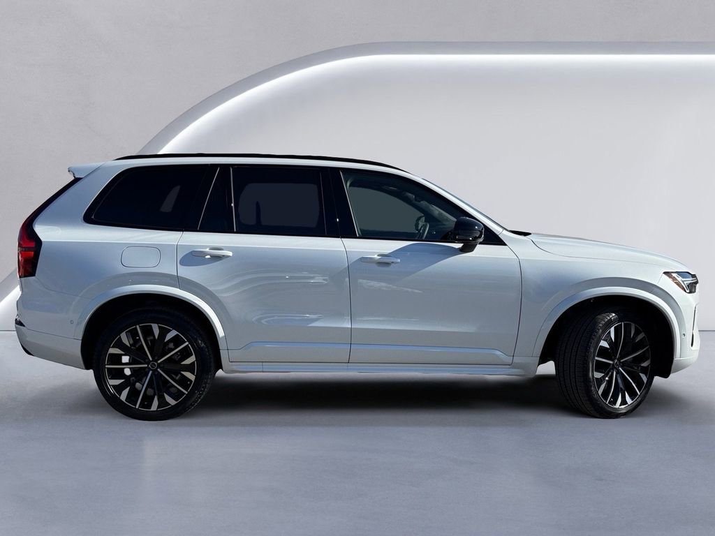 New 2026 Volvo XC90 B6 Ultra w/ Lounge Package image 3