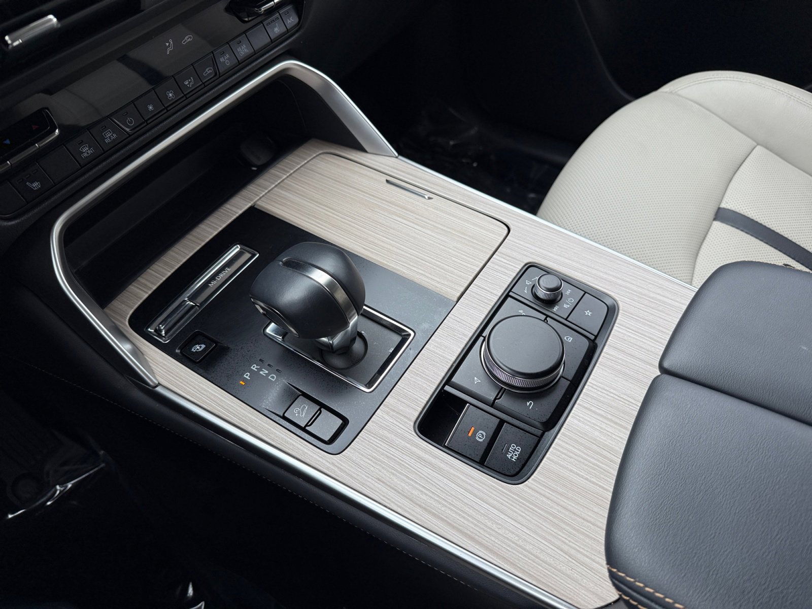 Used 2024 MAZDA CX-90 Plug-In Hybrid w/ Preferred image 13