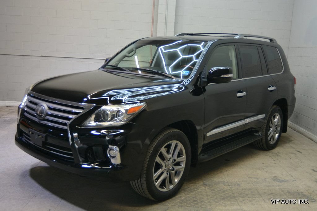 Used 2015 Lexus LX 570 4WD image 2