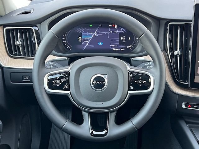 New 2026 Volvo XC60 B5 Plus w/ Protection Package Premier AWD/4WD image 30