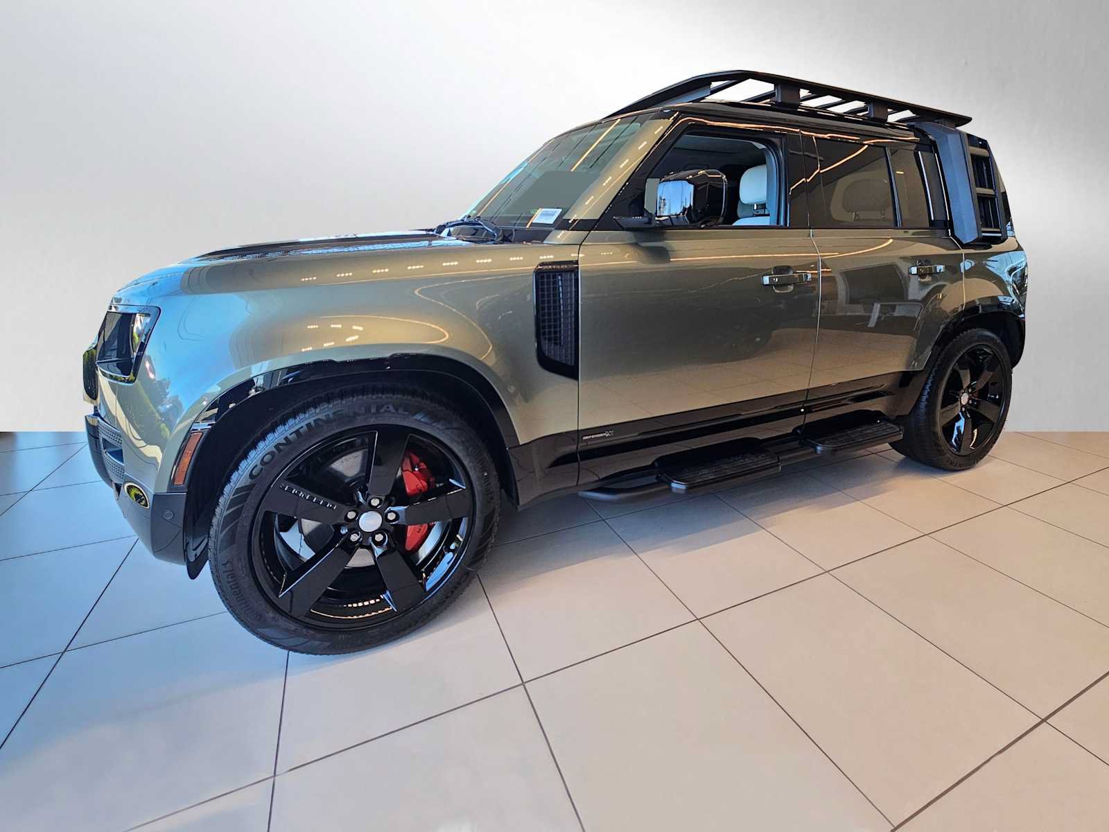 New 2025 Land Rover Defender 110 X AWD/4WD image 2