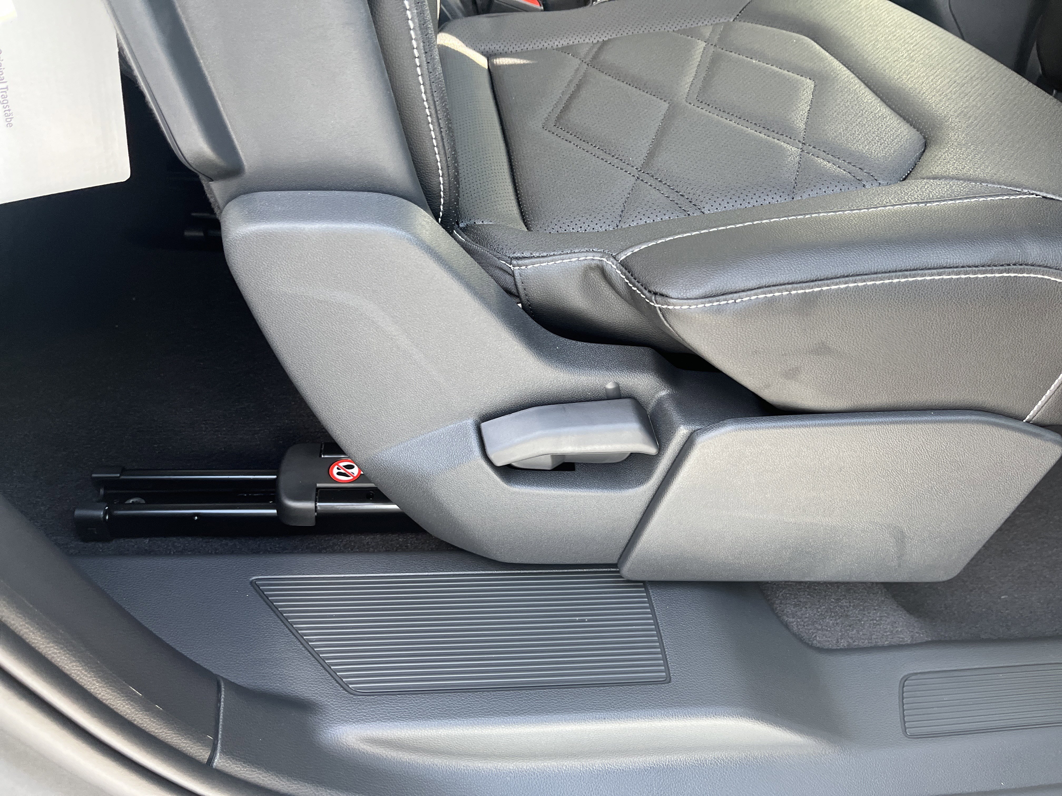 New 2026 Volkswagen Atlas SE image 13