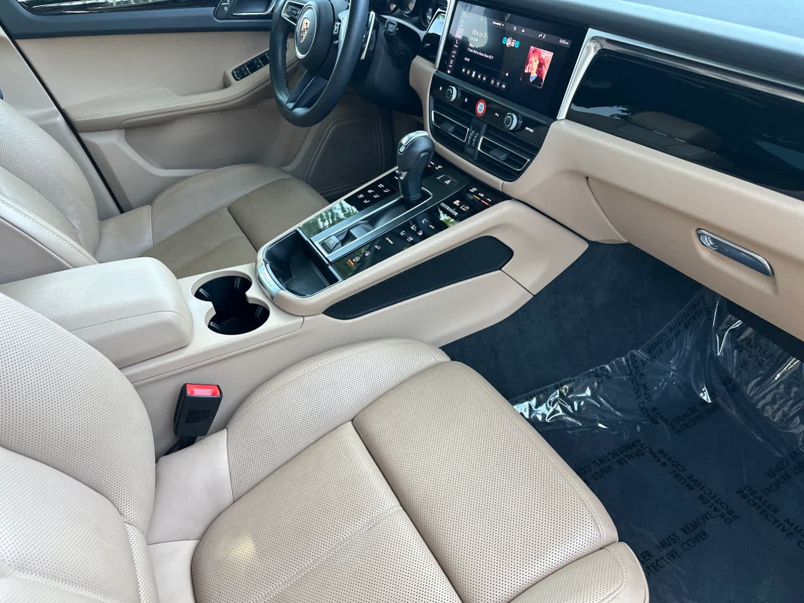 Certified 2023 Porsche Macan S AWD/4WD image 17