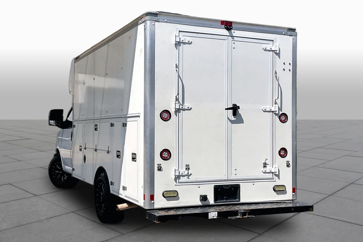 Used 2019 Chevrolet Express 3500 w/ Power Convenience Package RWD image 10