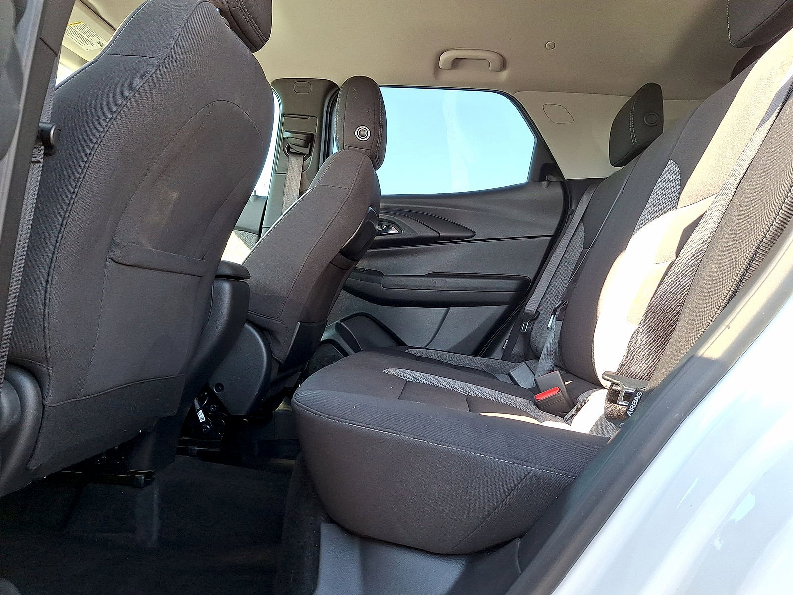 Used 2024 Chevrolet TrailBlazer LT w/ LT Cold Weather Package AWD/4WD image 20