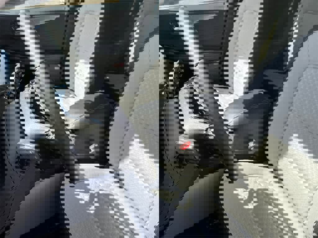 New 2025 Ford Escape Active w/ Active Premium Tech Pack image 12