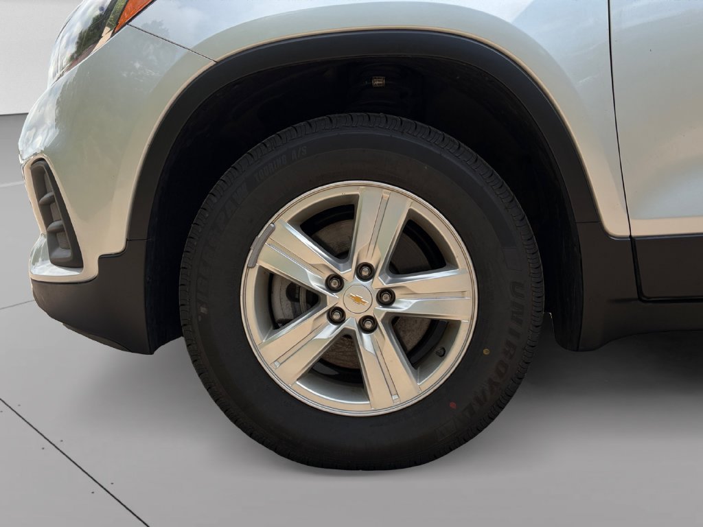 Used 2018 Chevrolet Trax LS AWD/4WD image 30