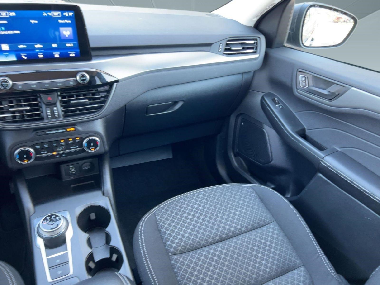 Used 2025 Ford Escape Active image 29