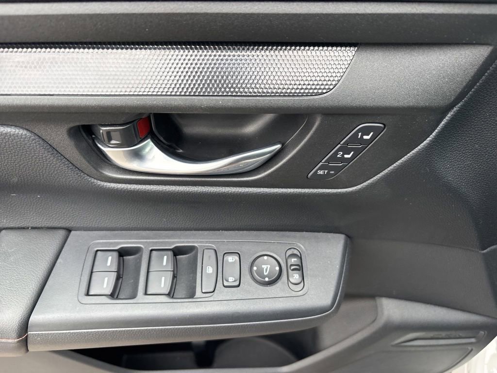 Used 2025 Honda CR-V Sport-L image 18