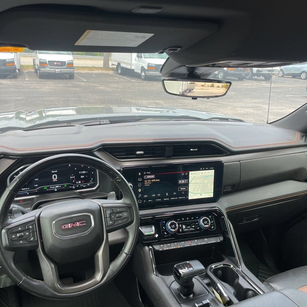 Used 2023 GMC Sierra 1500 AT4 w/ Technology Package AWD/4WD image 18
