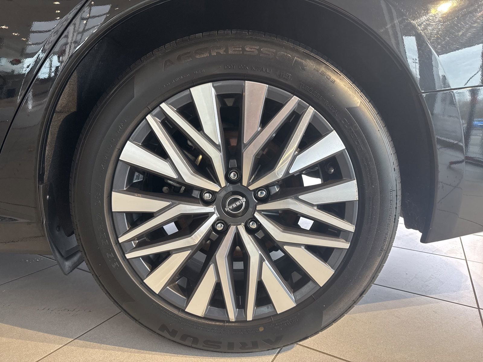 Used 2024 Nissan Altima 2.5 SV image 11