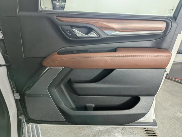 Used 2023 GMC Yukon XL Denali Ultimate AWD/4WD image 29