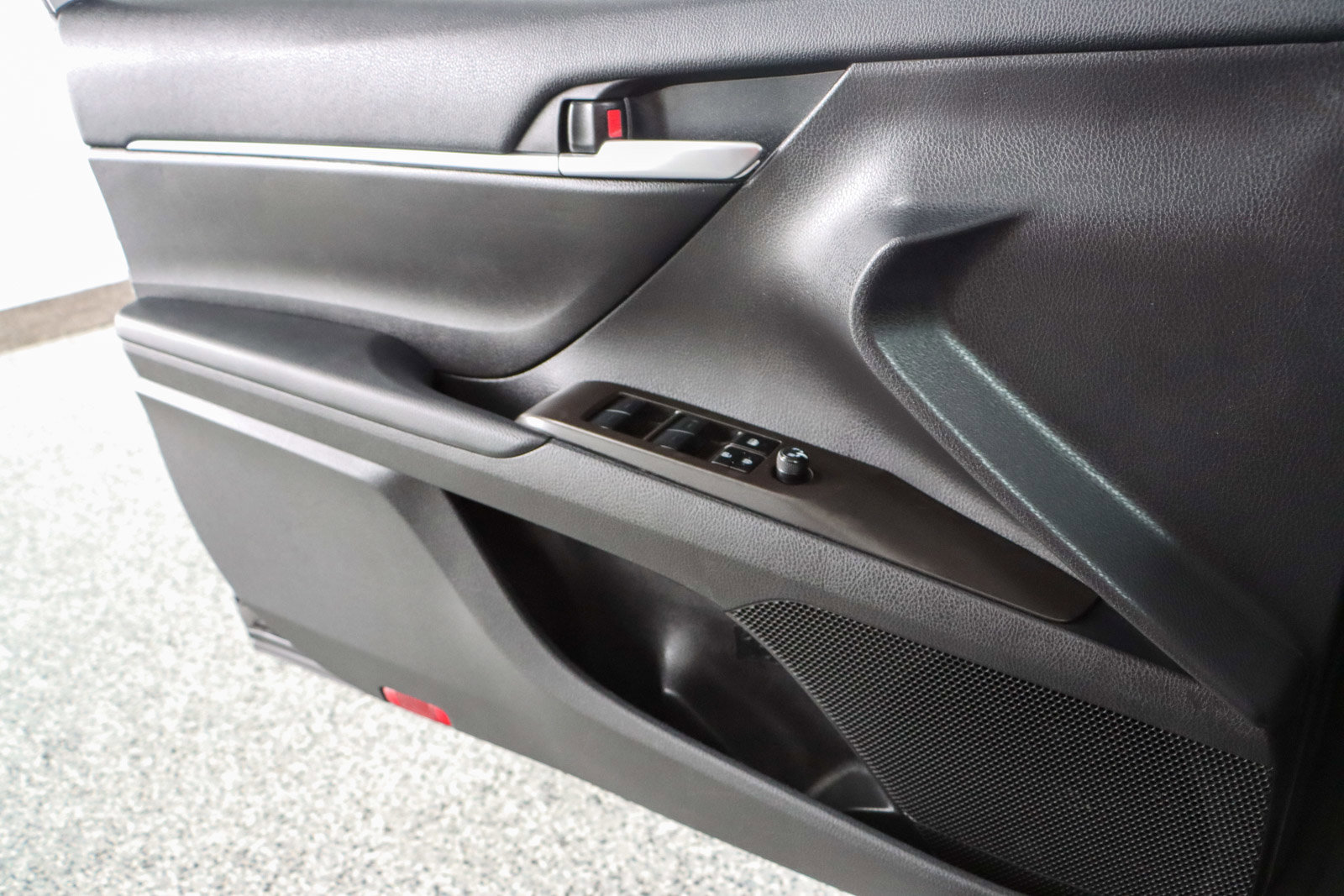 Used 2024 Toyota Camry SE image 21