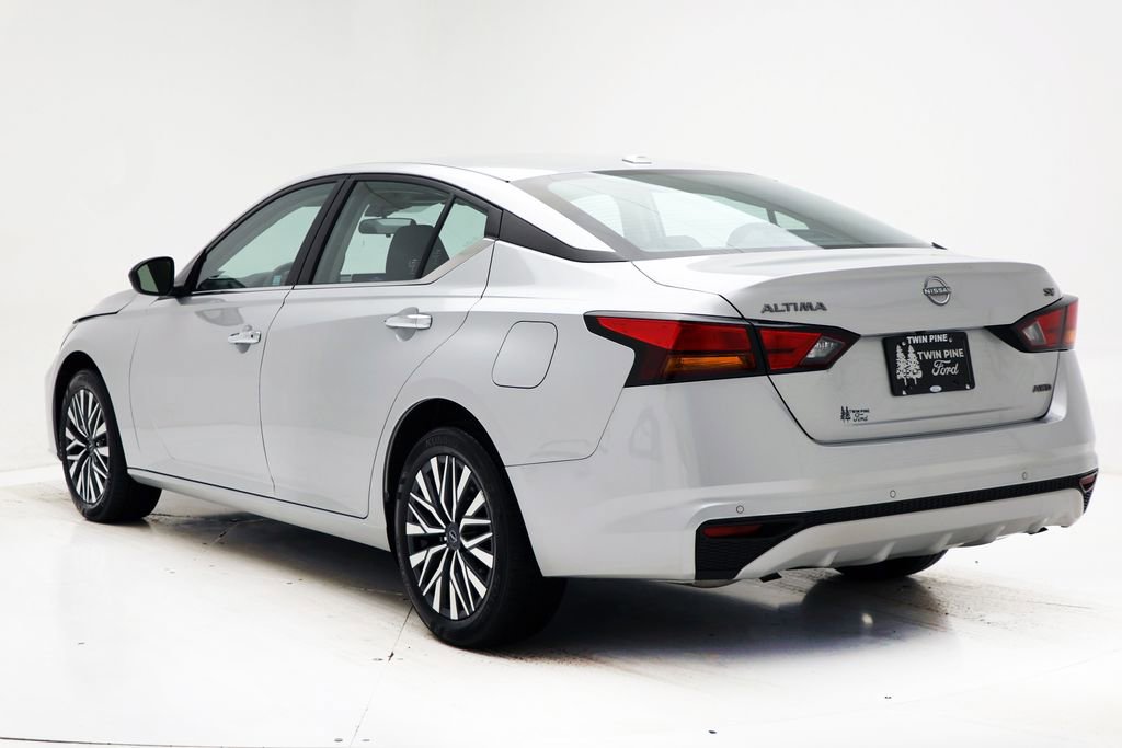 Used 2024 Nissan Altima 2.5 SV image 7
