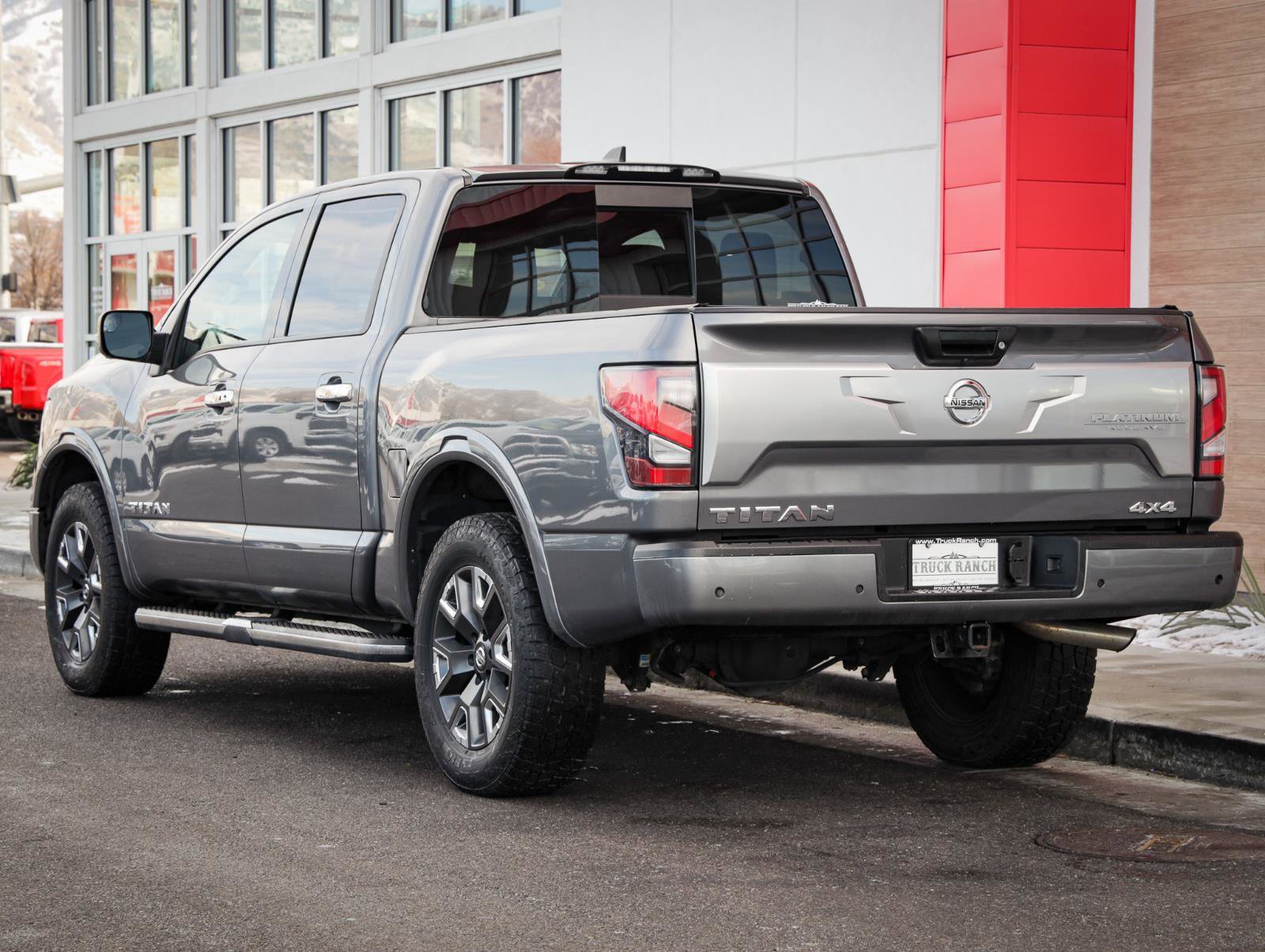 Used 2022 Nissan Titan Platinum Reserve image 6