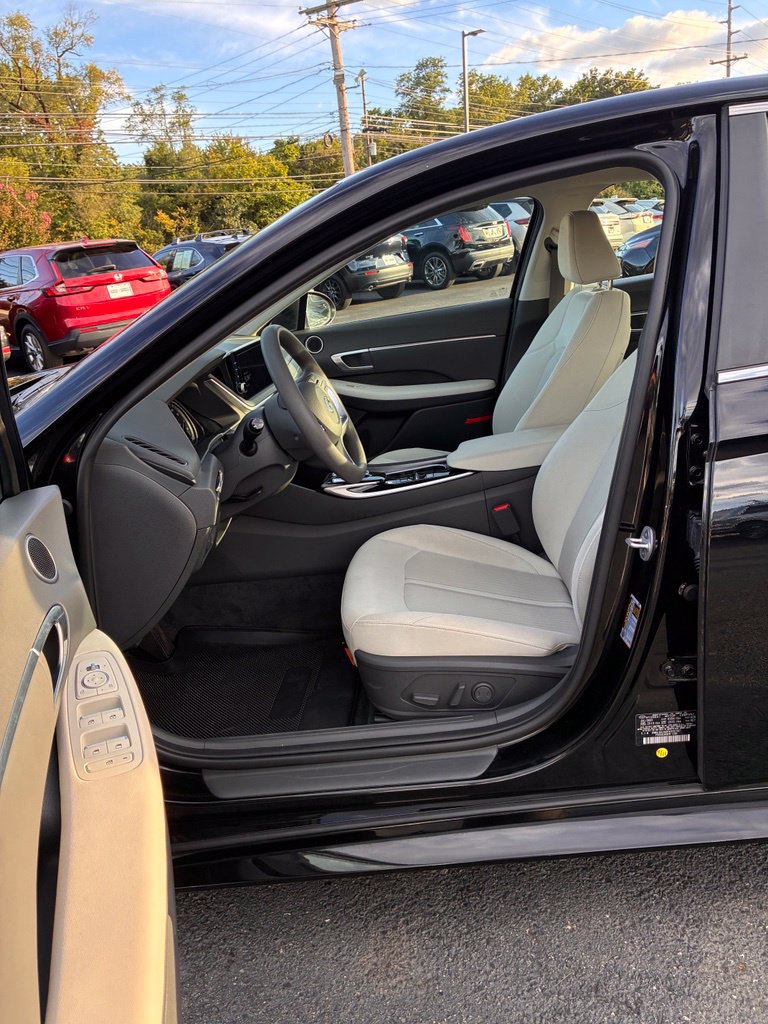 Certified 2023 Hyundai Sonata SEL FWD image 25