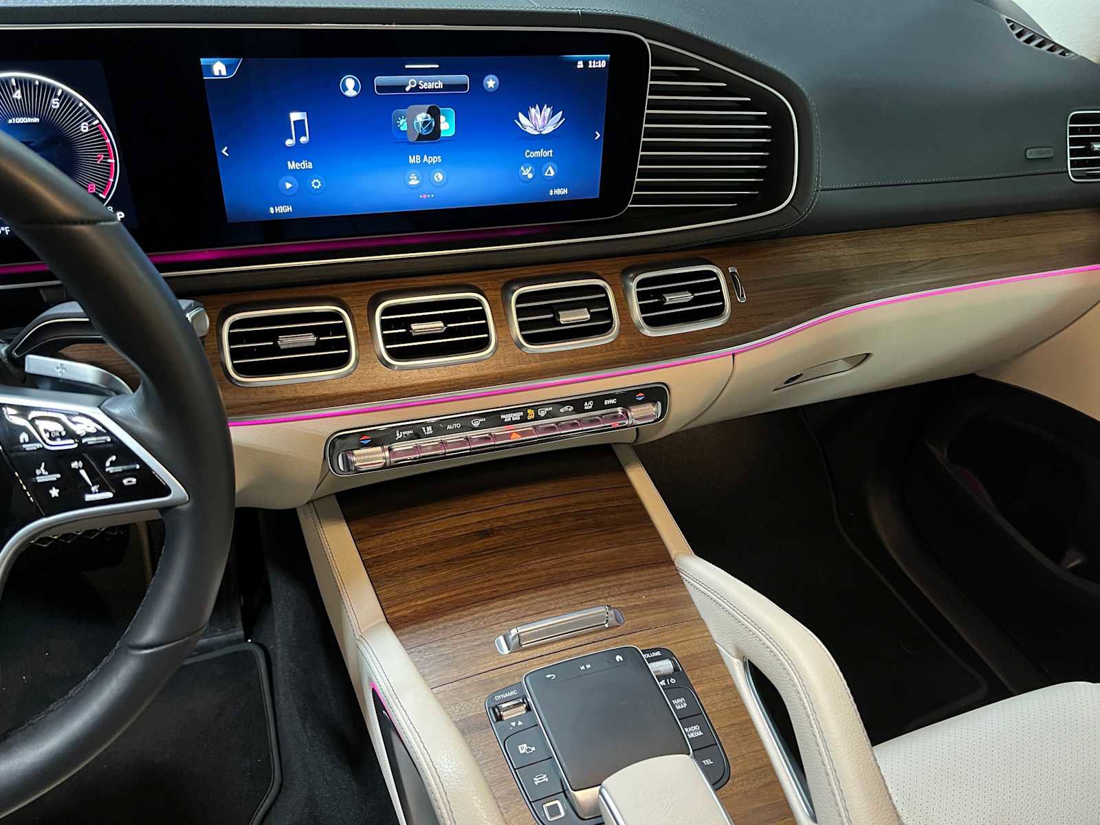 Used 2025 Mercedes-Benz GLS 450 4MATIC image 32