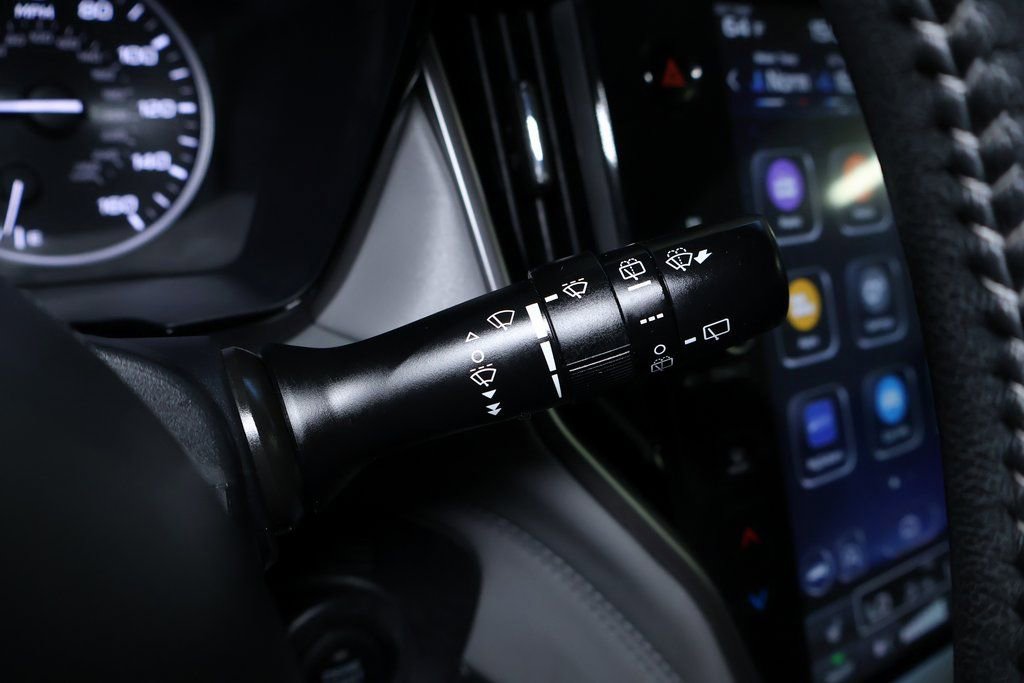 Used 2024 Subaru Outback Premium image 27