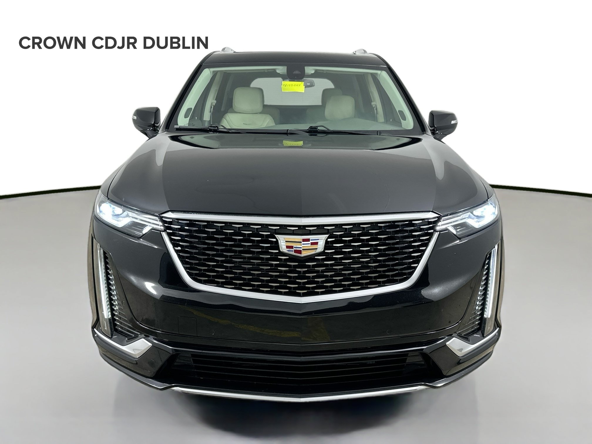 Used 2023 Cadillac XT6 Premium Luxury AWD/4WD image 2