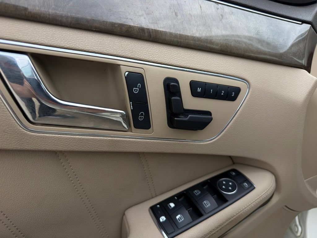 Used 2010 Mercedes-Benz E 350 Sedan image 7