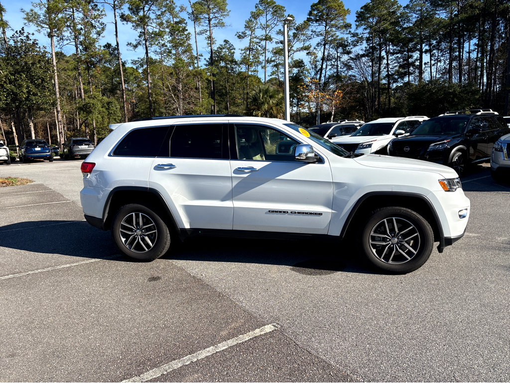 Used 2018 Jeep Grand Cherokee Limited w/ Trailer Tow Group IV image 34