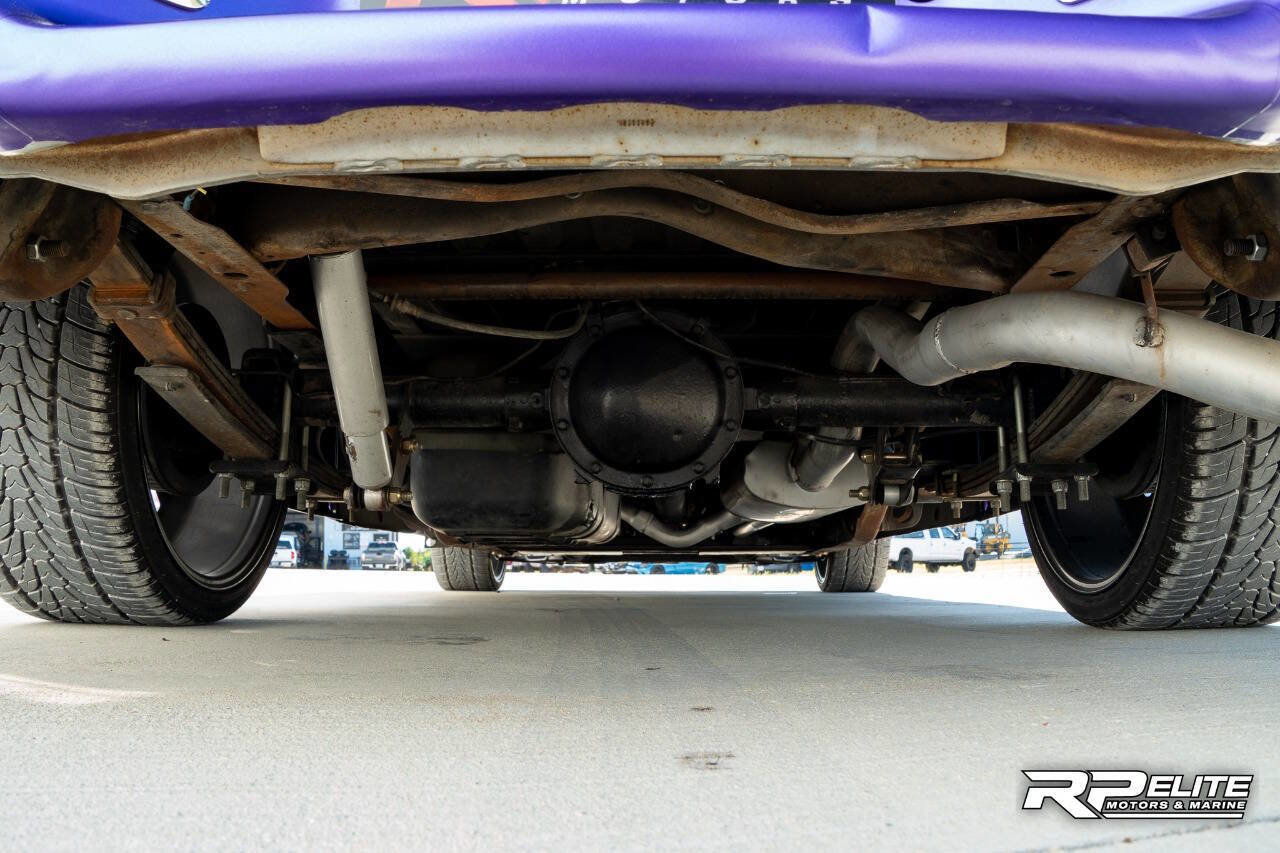 Used 1994 Chevrolet Silverado 1500 2WD Regular Cab image 38