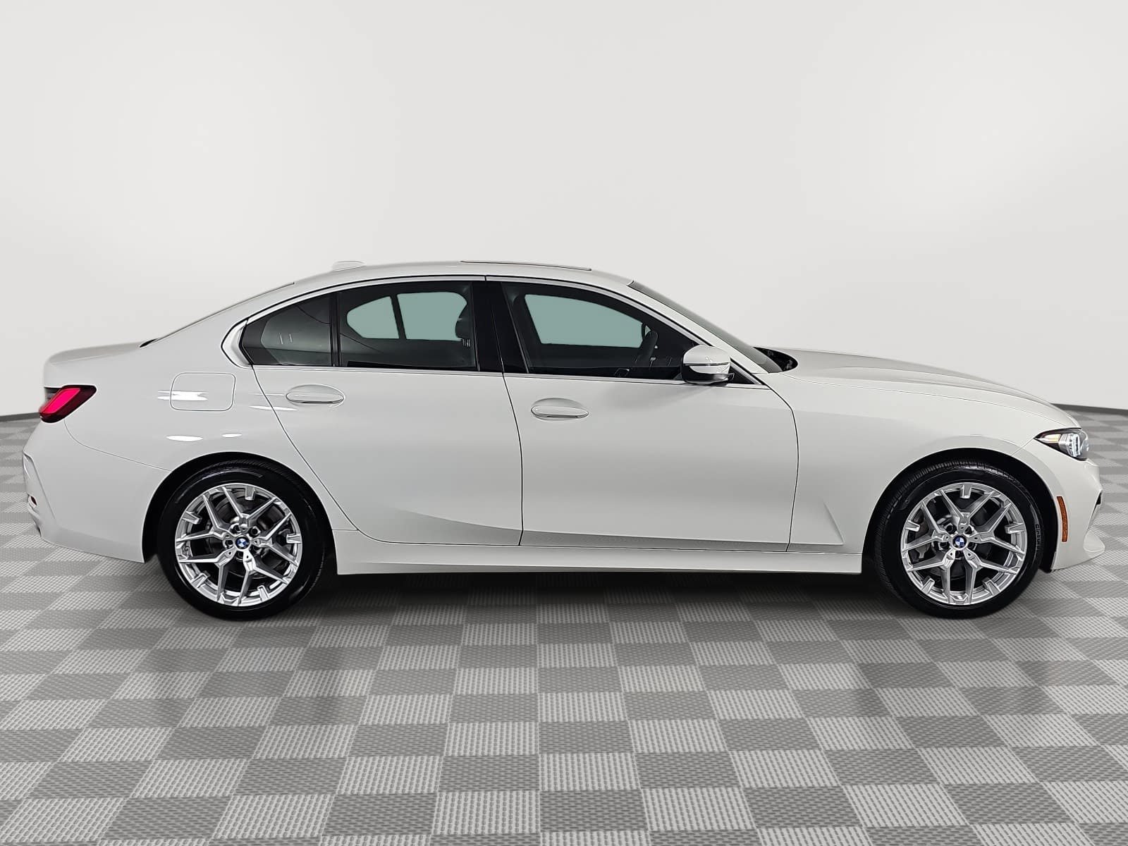 Used 2026 BMW 330i xDrive Sedan AWD/4WD image 9