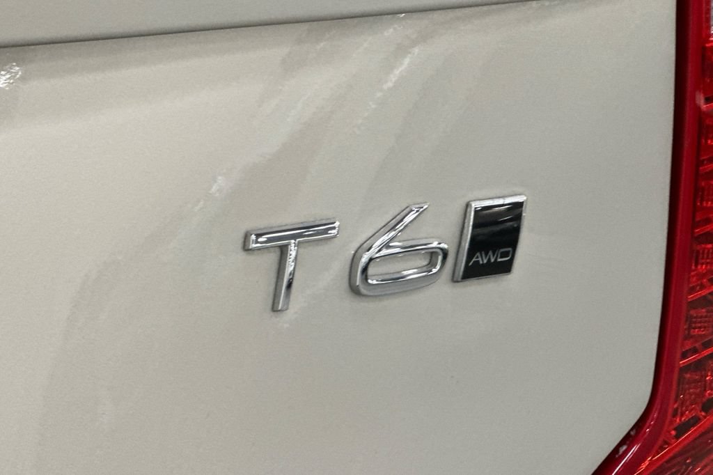 Used 2017 Volvo XC90 T6 Momentum w/ Vision Package AWD/4WD image 35