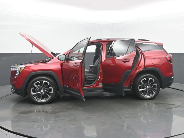 Certified 2024 GMC Terrain SLT w/ LPO, Floor Liner Package FWD image 53