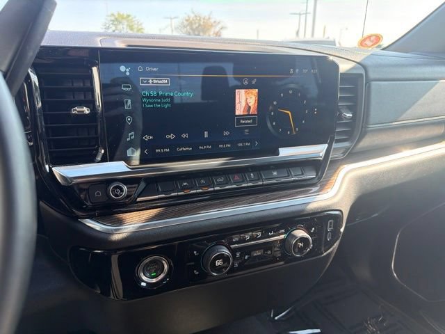 Used 2024 Chevrolet Silverado 1500 LT AWD/4WD image 30