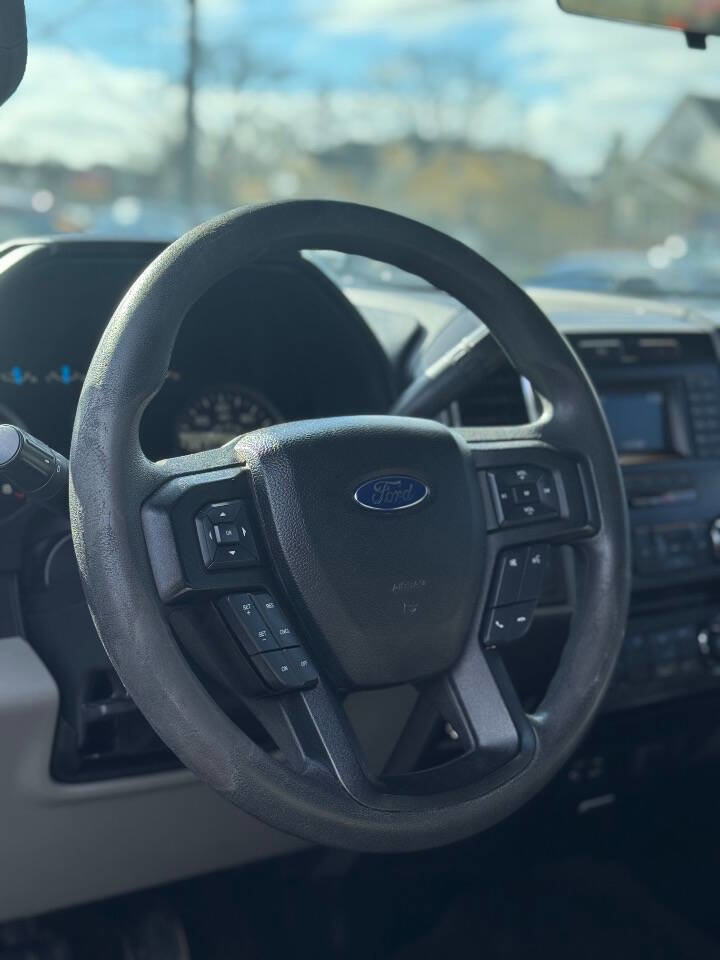 Used 2015 Ford F150 XLT image 20