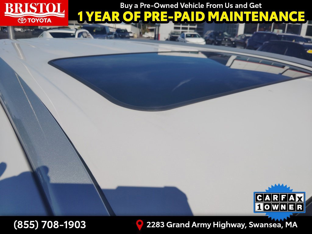 Used 2024 Toyota Highlander XLE AWD/4WD image 9