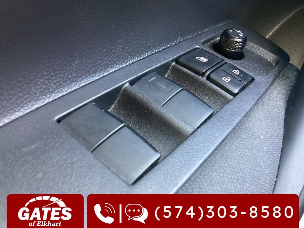 Used 2025 Toyota Corolla LE image 16