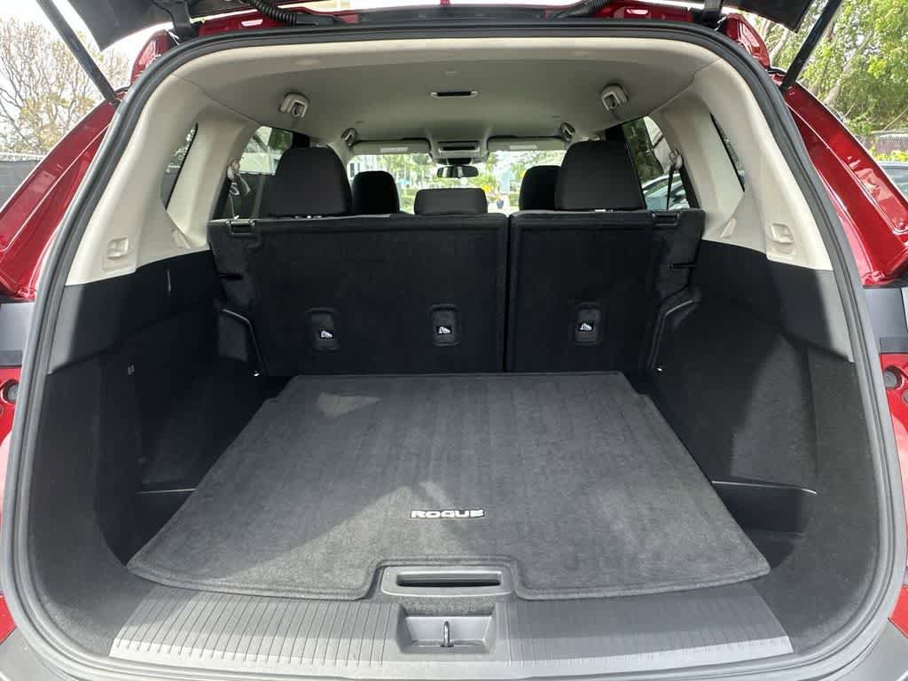 Used 2023 Nissan Rogue SV FWD image 25
