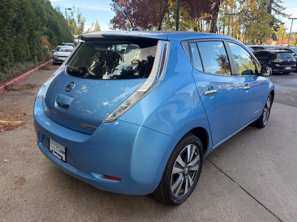 Used 2013 Nissan Leaf SL FWD image 4